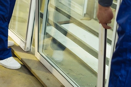 Commercial Glass Repair Technician in Guelph Junction